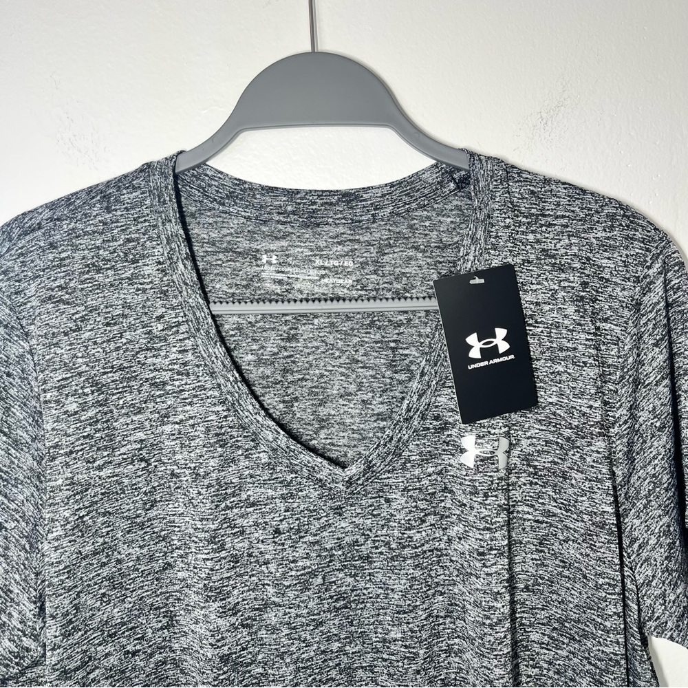 Under Armour Women’s HeatGear Heathered V-Neck Short Sleeve T-Shirt Size XL NWT - Picture 2 of 8
